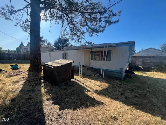 705 W Linn Road, Eagle Point, OR 97524 - #1
