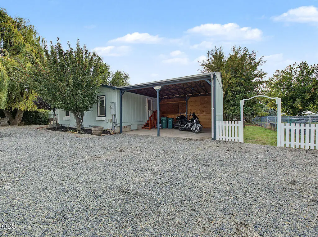 1260 Homedale Road, Klamath Falls, OR 97603 - #1