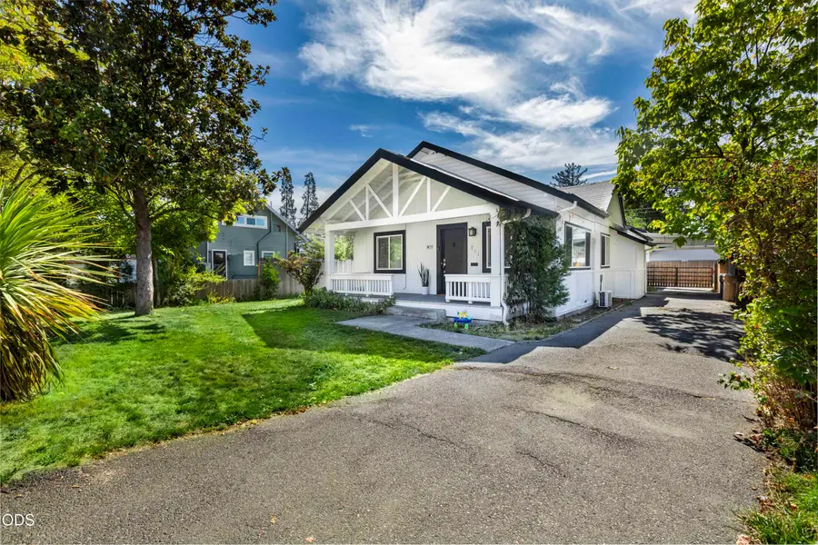 711 SW H Street, Grants Pass, OR 97526 - #2