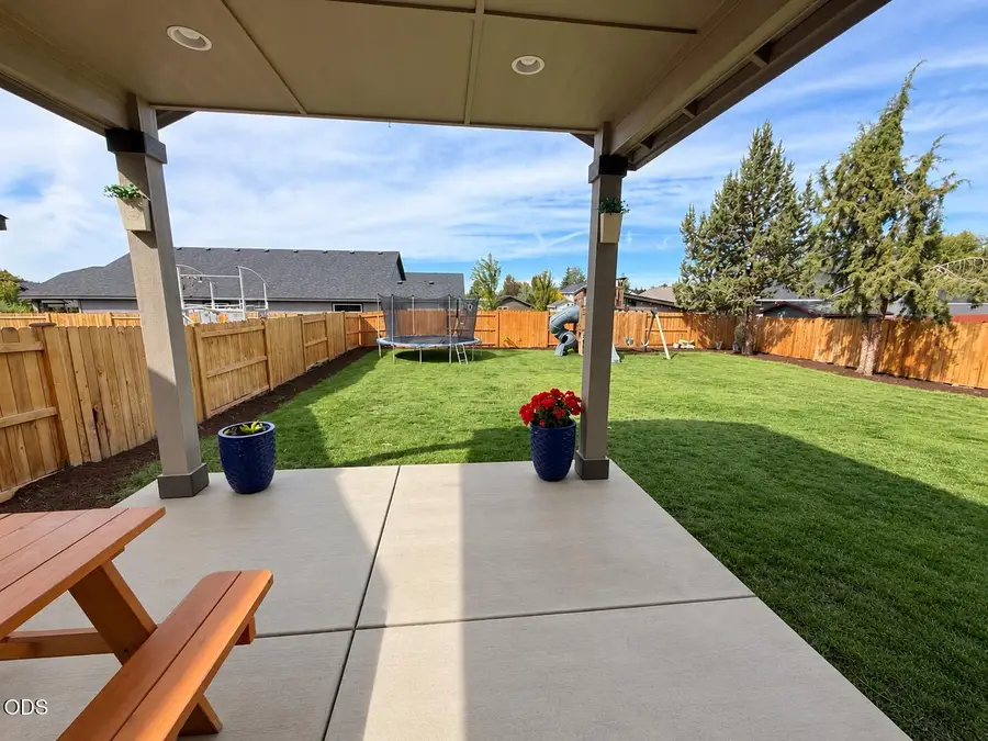 1997 NW 8th, Redmond, OR 97756 - #2