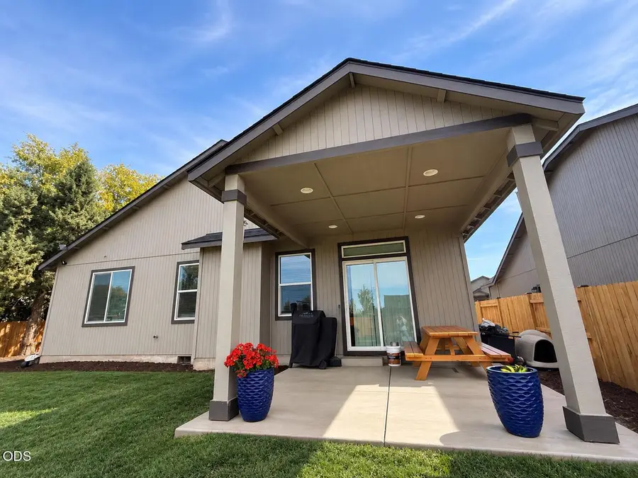 1997 NW 8th, Redmond, OR 97756 - #3