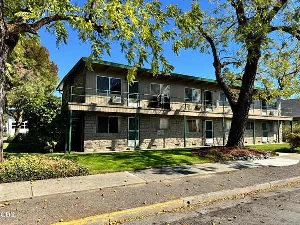 302 SE K Street, Grants Pass, OR 97526