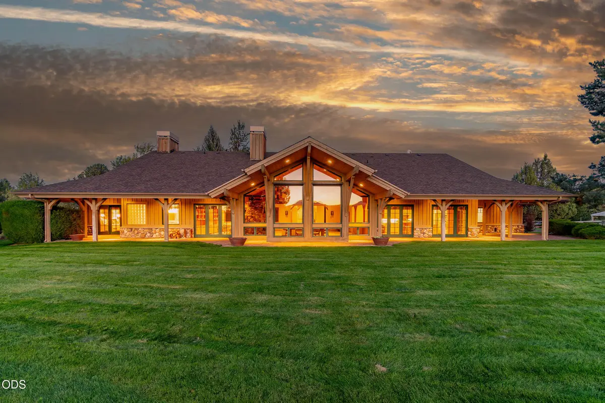 18975 Pinehurst Road, Bend, OR 97703 - #1