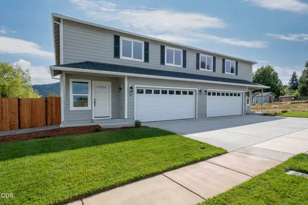 167 SE Champagne Court, Grants Pass, OR 97527