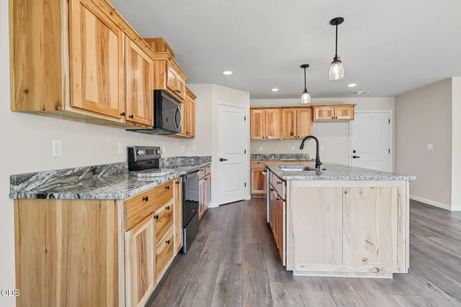 167 SE Champagne Court, Grants Pass, OR 97527 - #3