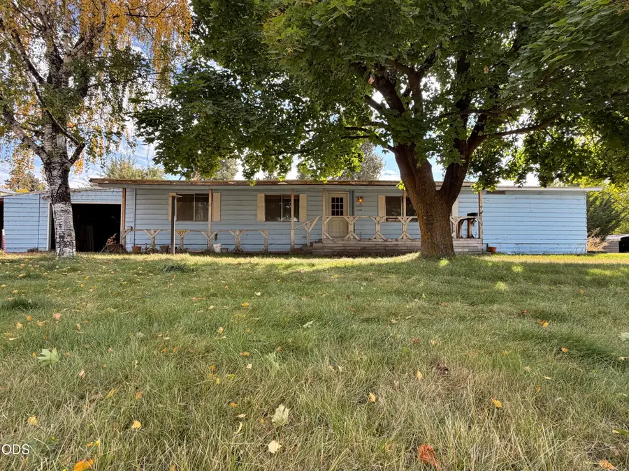 3592 E Lake Avenue, Chiloquin, OR 97624 - #3