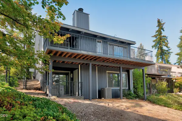 257 Mount Echo Drive, Medford, OR 97504