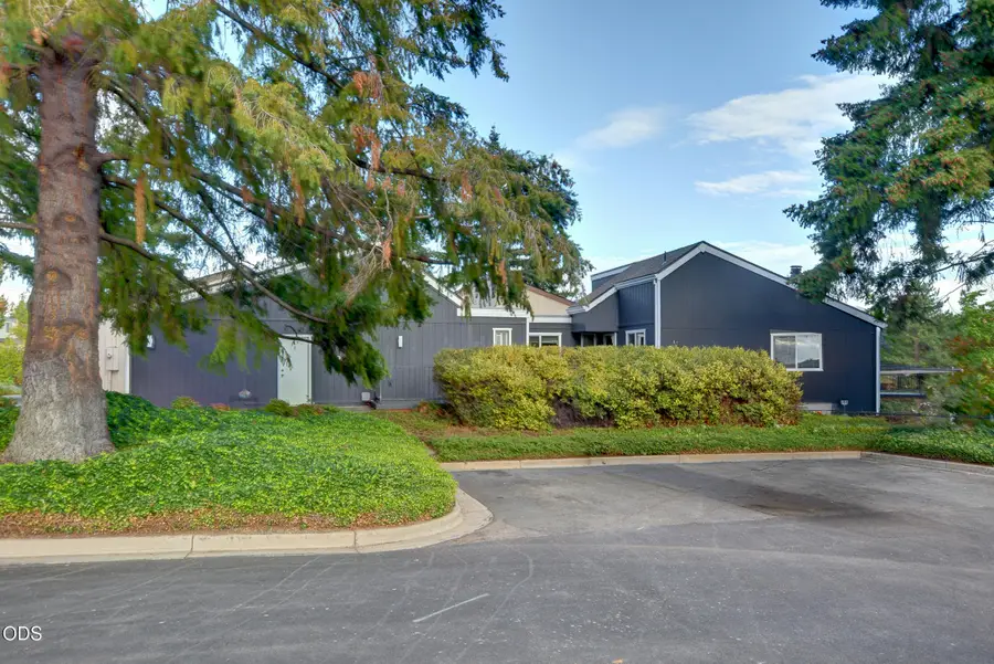 257 Mount Echo Drive, Medford, OR 97504 - #2