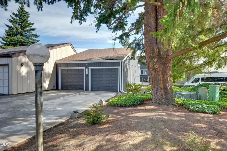 257 Mount Echo Drive, Medford, OR 97504 - #3