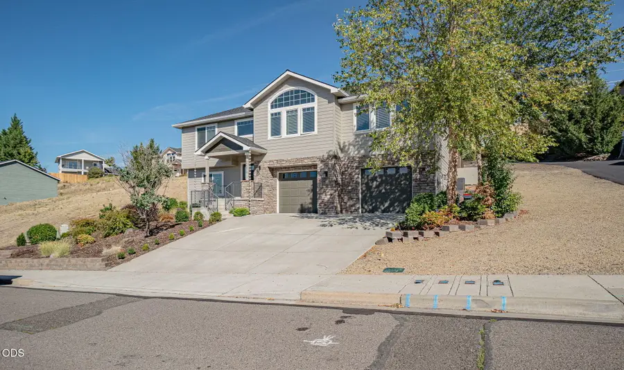 2454 Herrington Way, Medford, OR 97504 - #2