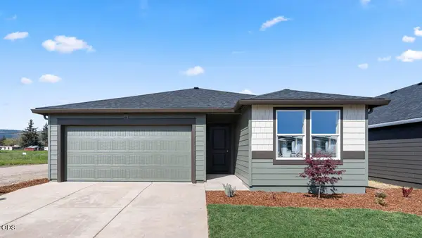 504 Dawn Court, Medford, OR 97501
