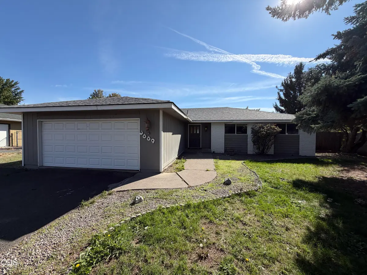 3889 Rio Vista Way, Klamath Falls, OR 97603 - #1