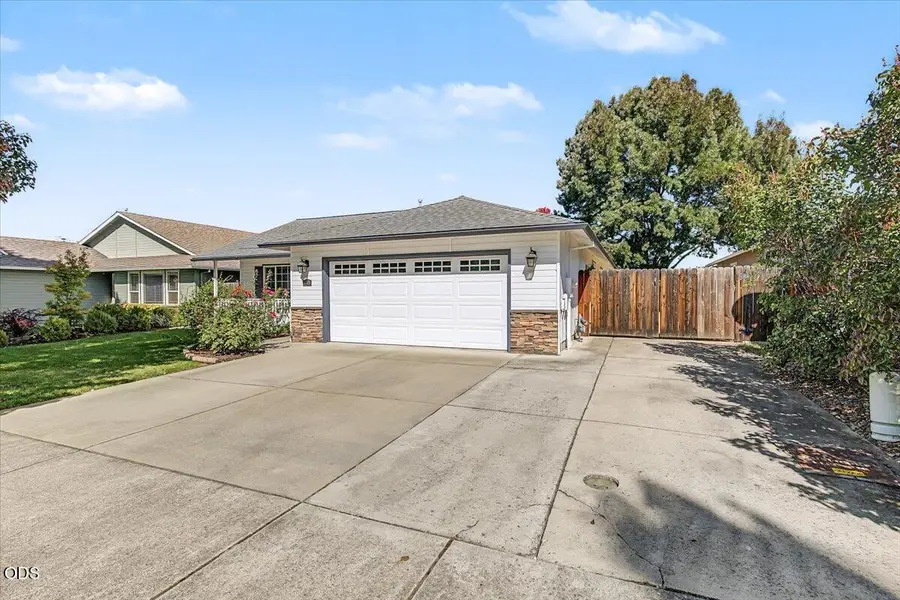 948 Parkdale Avenue, Medford, OR 97501 - #2