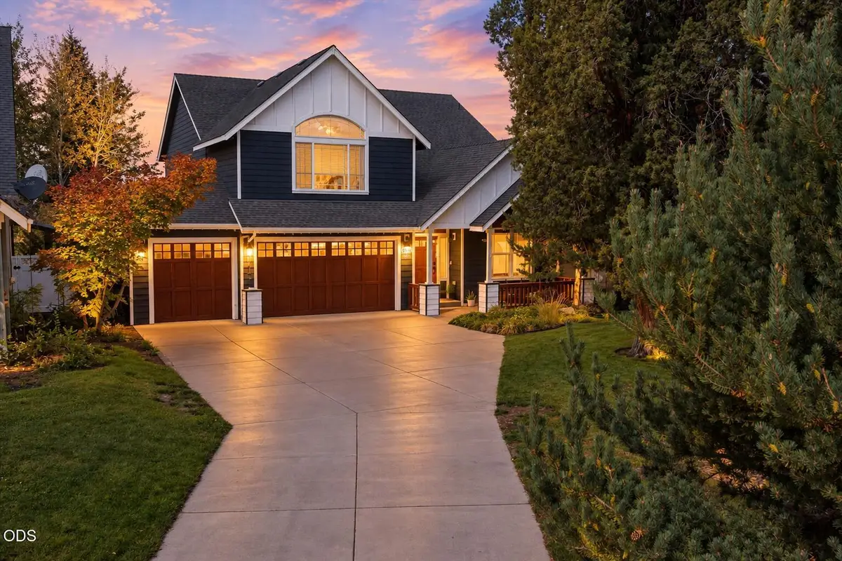 2048 NE Cradle Mountain Way, Bend, OR 97701 - #1