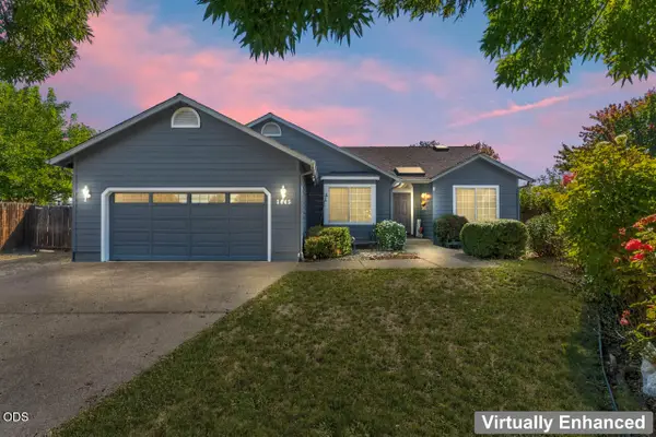 1445 Half Moon Circle, Grants Pass, OR 97527
