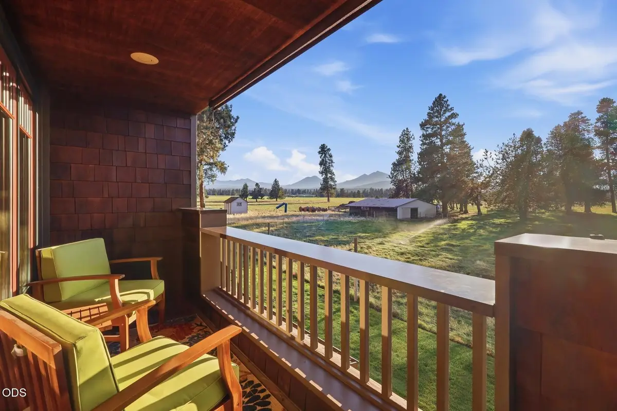 377 S Pine Meadow Street, Sisters, OR 97759 - #1