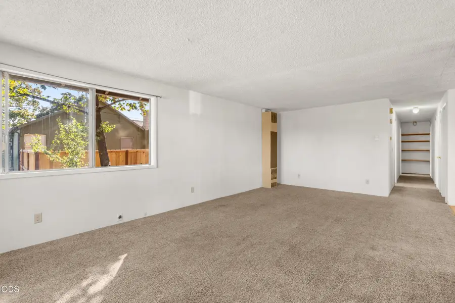 947 Dakota Avenue, Medford, OR 97501 - #2