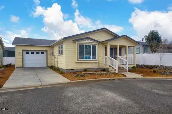 325 Winston Drive #325, Grants Pass, OR 97526
