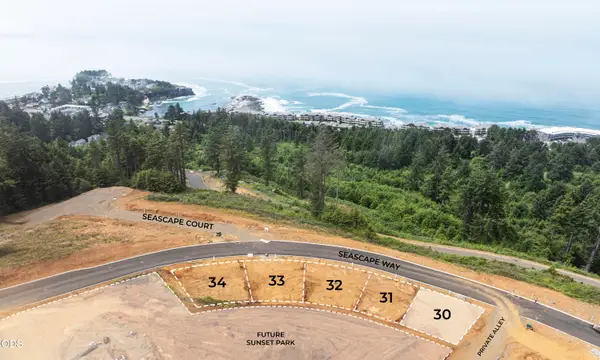 NE Seascape Avenue #30, Depoe Bay, OR 97341