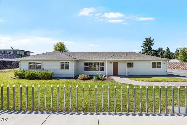 1225 Corona Avenue, Medford, OR 97504