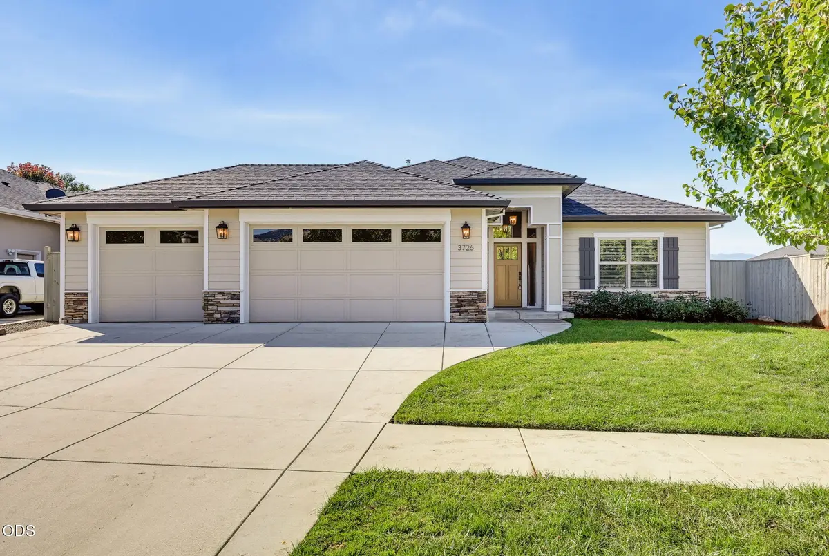3726 Arizona Drive, Medford, OR 97504 - #1