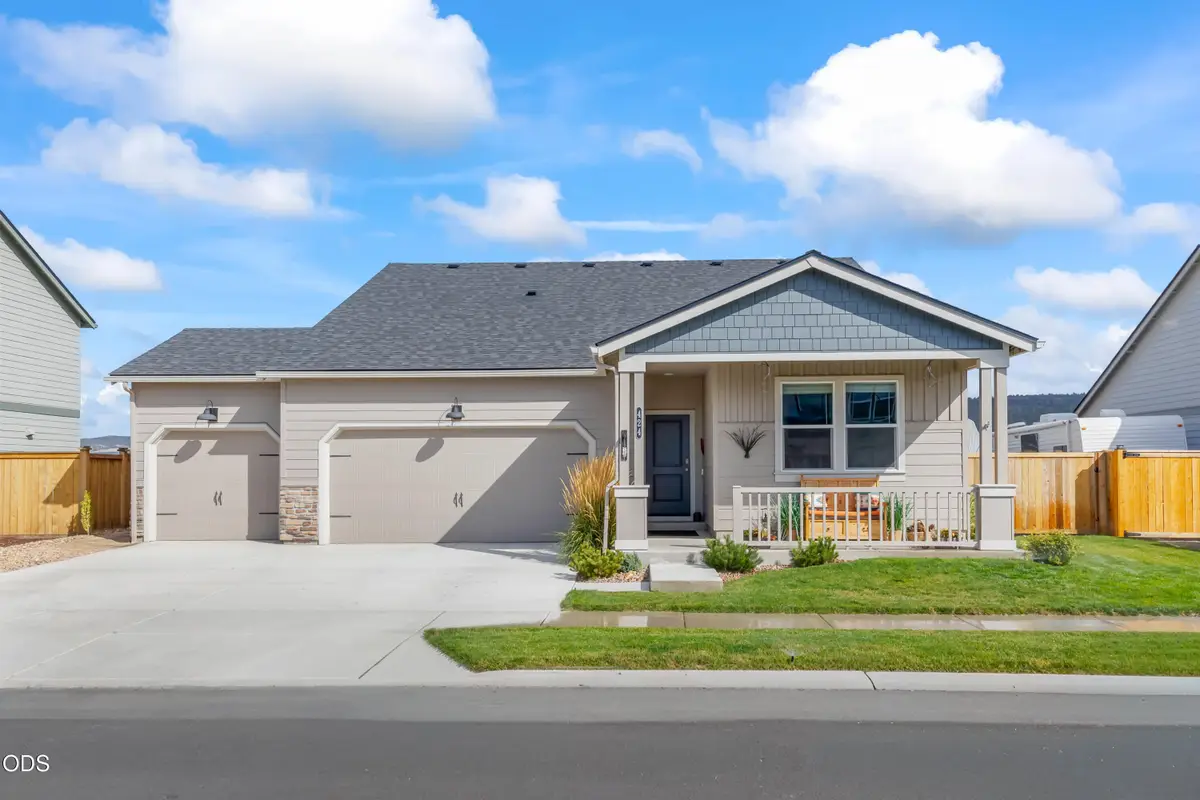 424 SE Stetson Court, Prineville, OR 97754 - #1