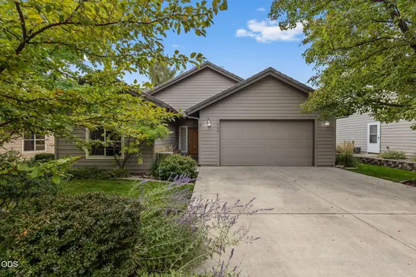1748 NW Nickernut Place, Redmond, OR 97756
