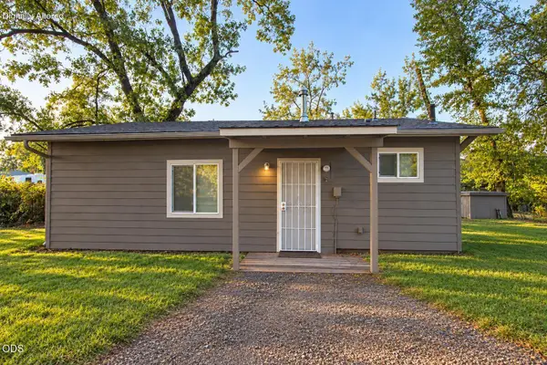 1885 Hubbard Lane, Grants Pass, OR 97527