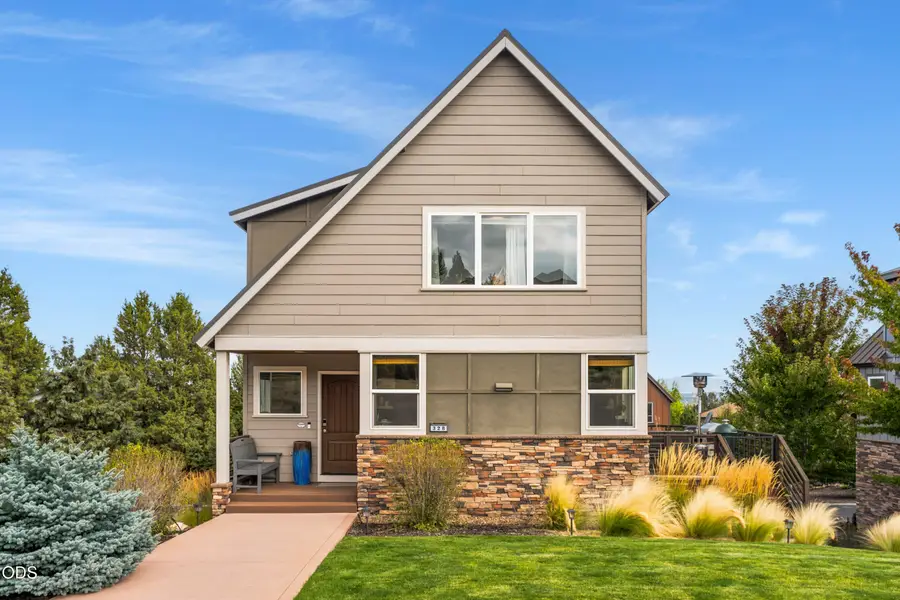 328 Parks Loop, Redmond, OR 97756 - #2