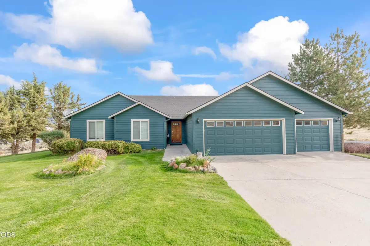 324 SE Barber Road, Madras, OR 97741 - #1