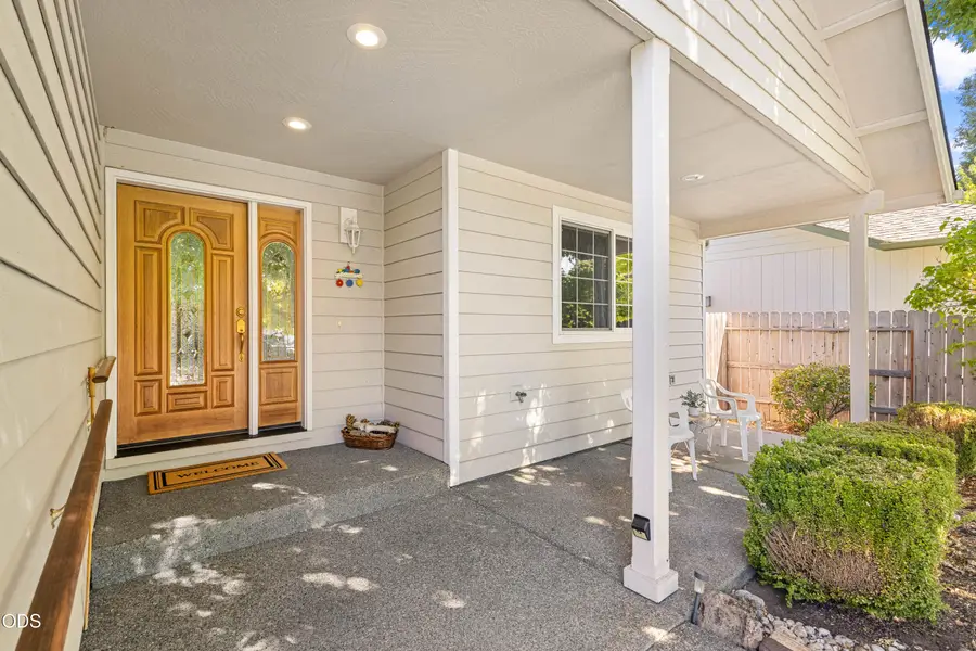 1810 SW J Street, Grants Pass, OR 97526 - #2
