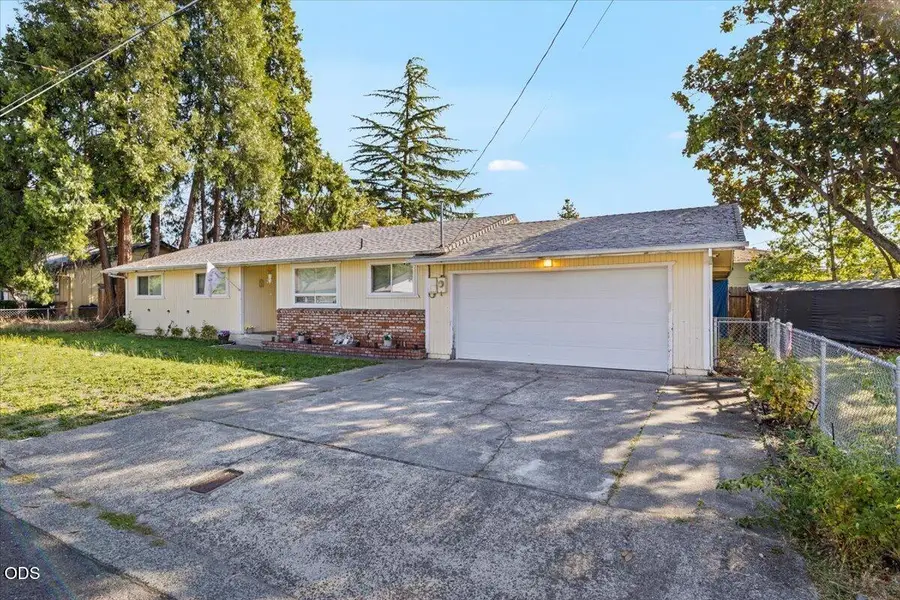 723 SW Cypress Street, Grants Pass, OR 97526 - #2