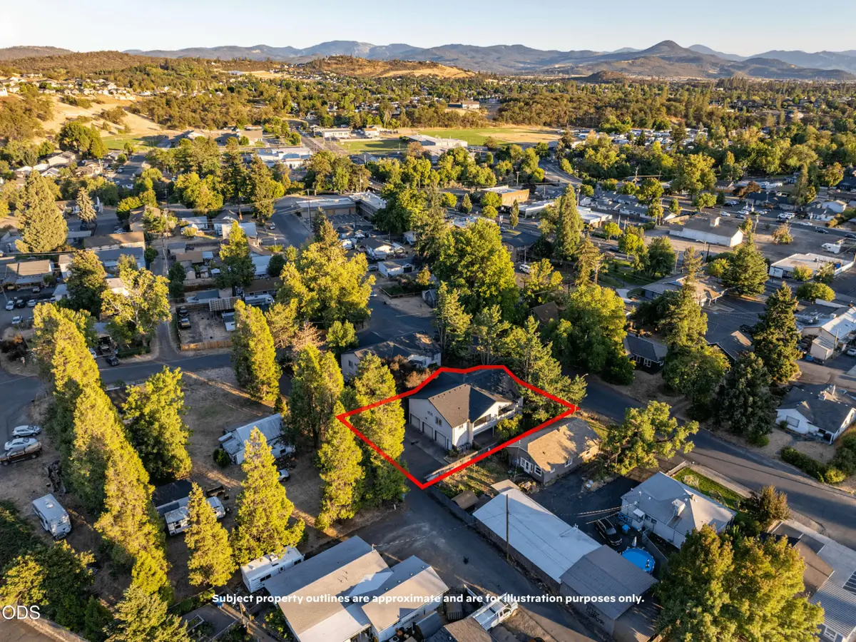 166 Napa Street, Eagle Point, OR 97524 - #1