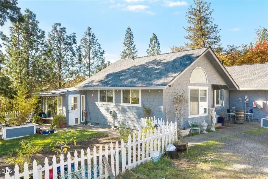 645 Kinworthy Drive, Shady Cove, OR 97539 - #3