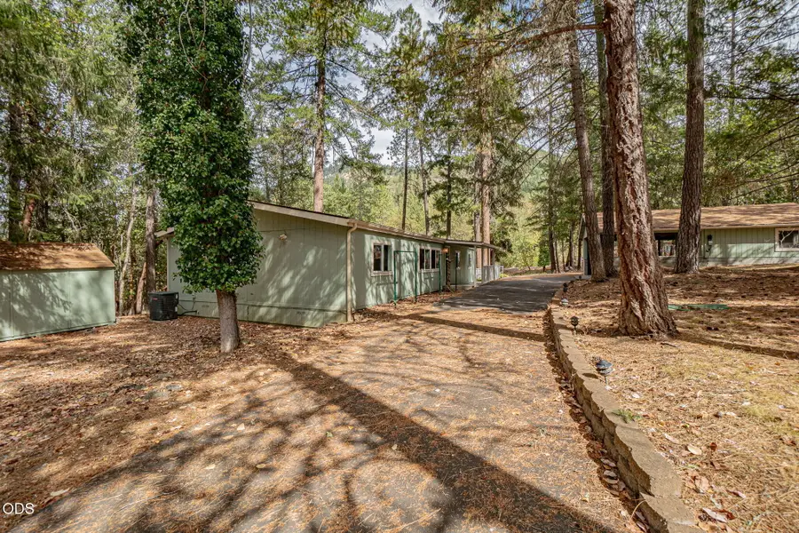 124 Dearing Way, Grants Pass, OR 97527 - #2