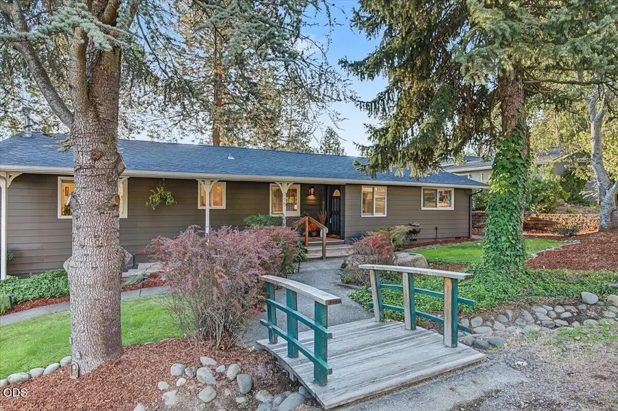 215 Stagecoach Drive, Jacksonville, OR 97530 - #2