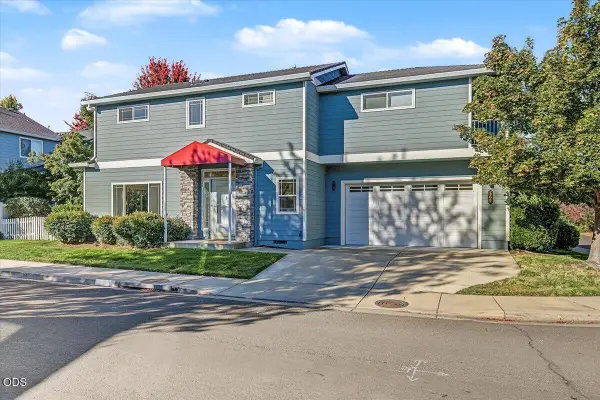 368 Meadow Drive, Ashland, OR 97520