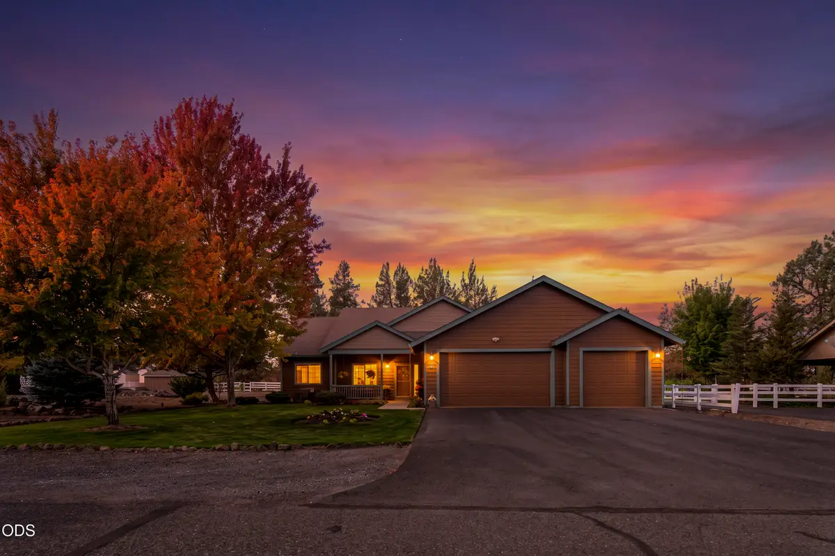 9325 16th Street, Terrebonne, OR 97760 - #1