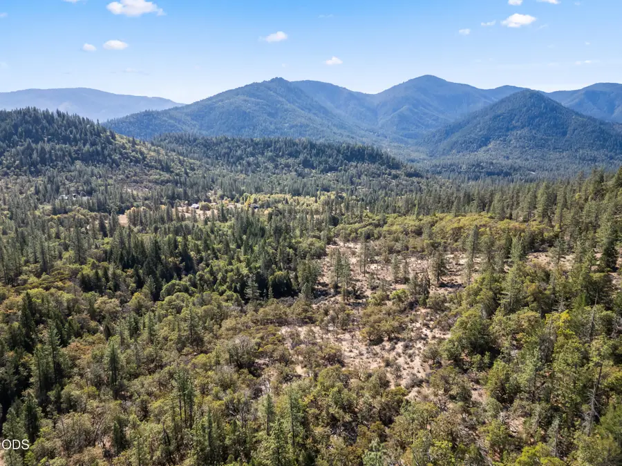 685 Bolt Mountain Road, Grants Pass, OR 97527 - #2