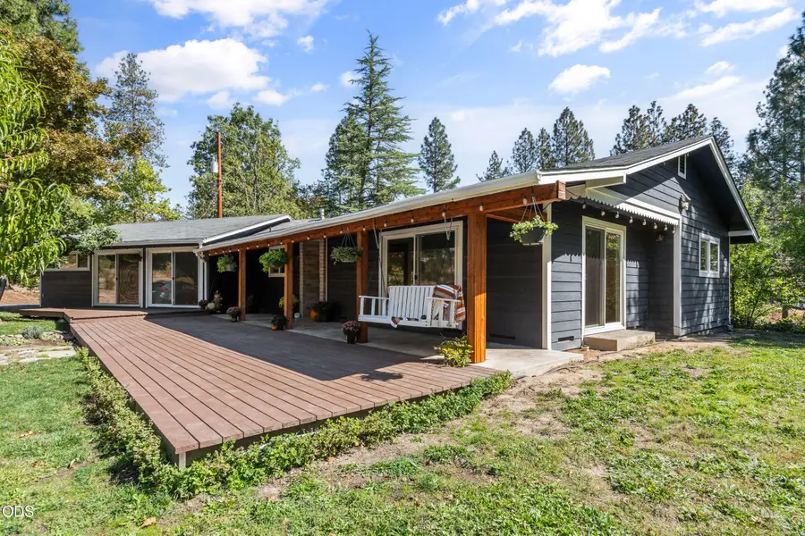 2788 Midway Avenue, Grants Pass, OR 97527 - #2