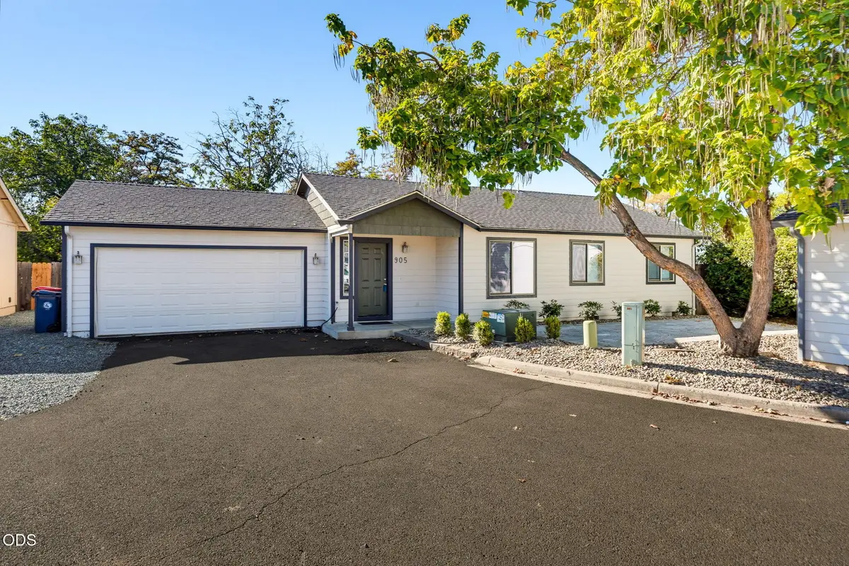 905 Narregan Street, Medford, OR 97501 - #1