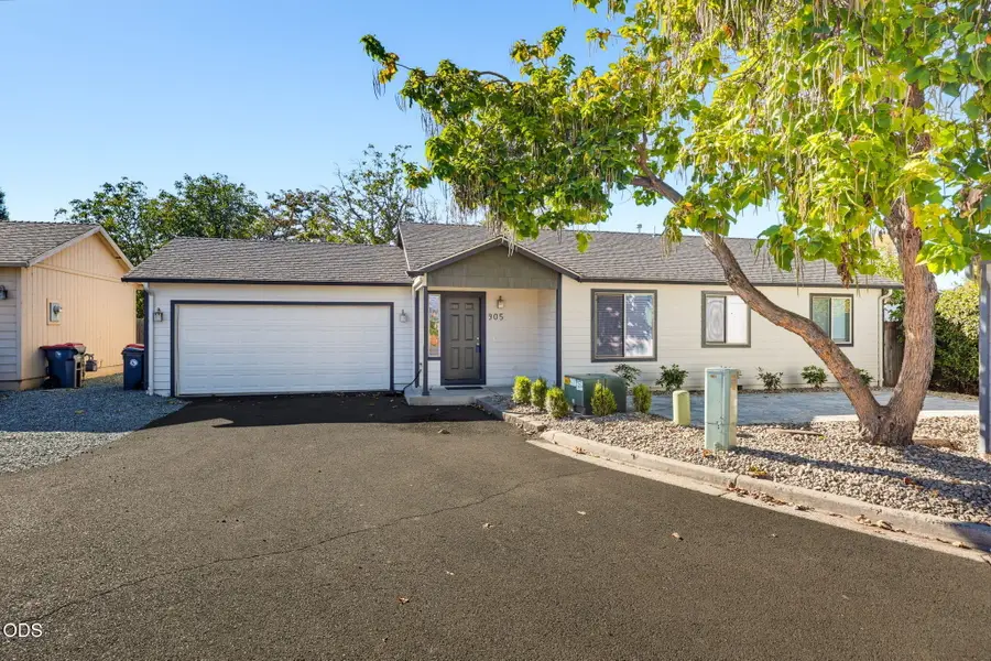 905 Narregan Street, Medford, OR 97501 - #3