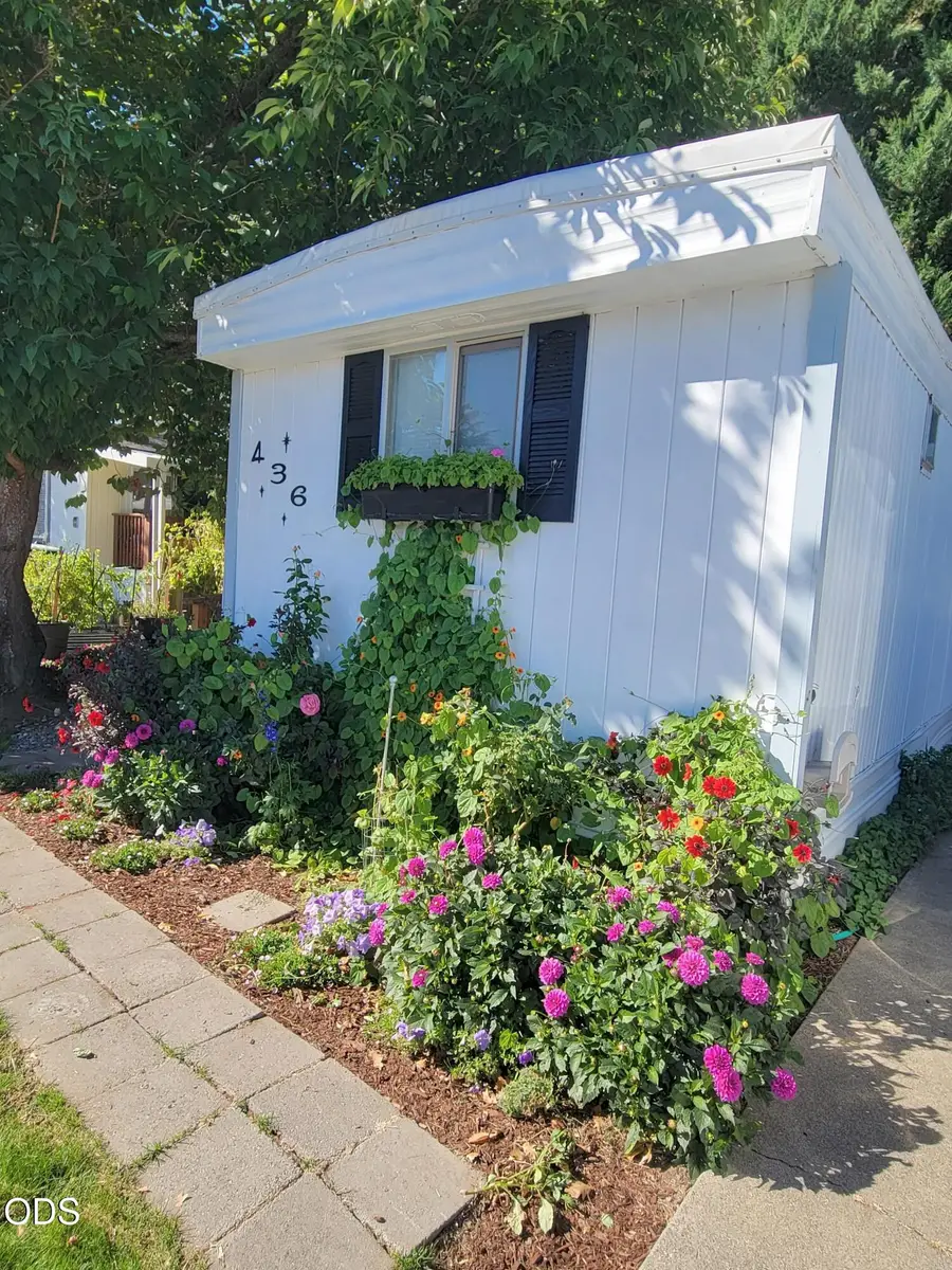 436 Ashwood Drive, Grants Pass, OR 97526 - #3