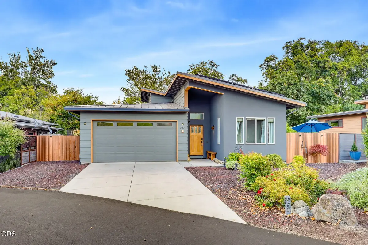 819 Briggs Lane, Ashland, OR 97520 - #1