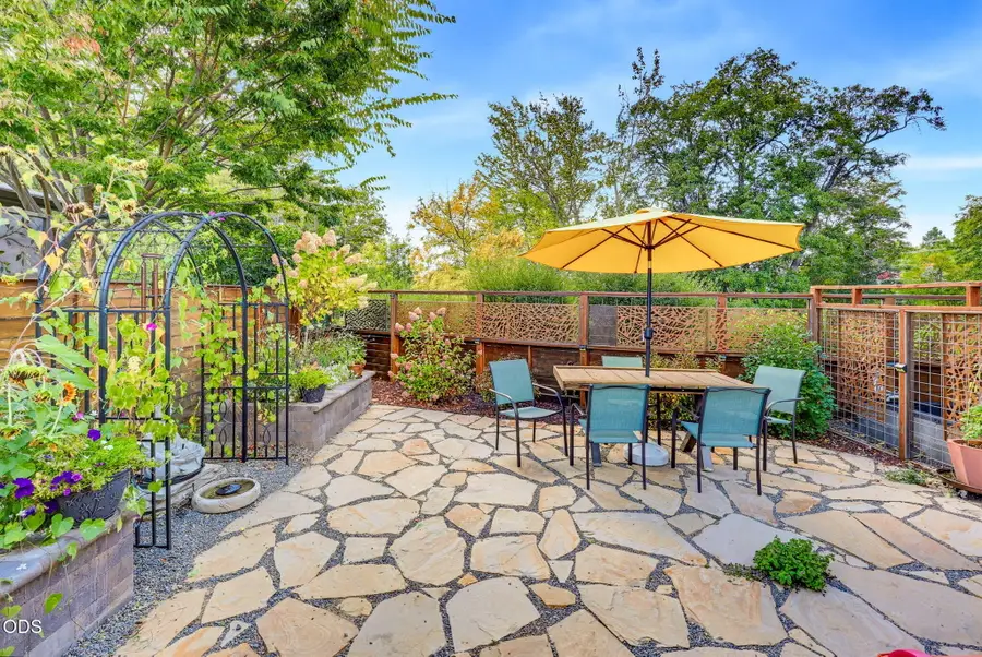 819 Briggs Lane, Ashland, OR 97520 - #3