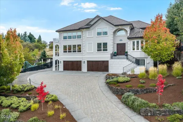108 Monterey Drive, Medford, OR 97504