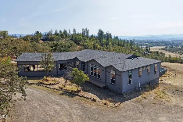 1234 Wedgewood Drive, Eagle Point, OR 97524