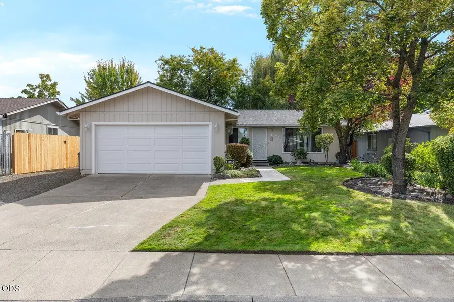 1954 Page Street, Medford, OR 97504 - #2