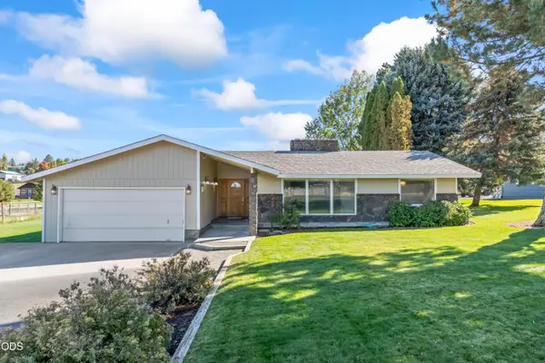 965 NE Brown Drive, Madras, OR 97741