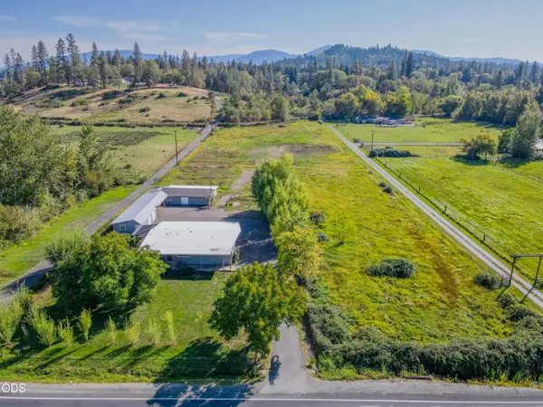 3511 Redwood Avenue, Grants Pass, OR 97527